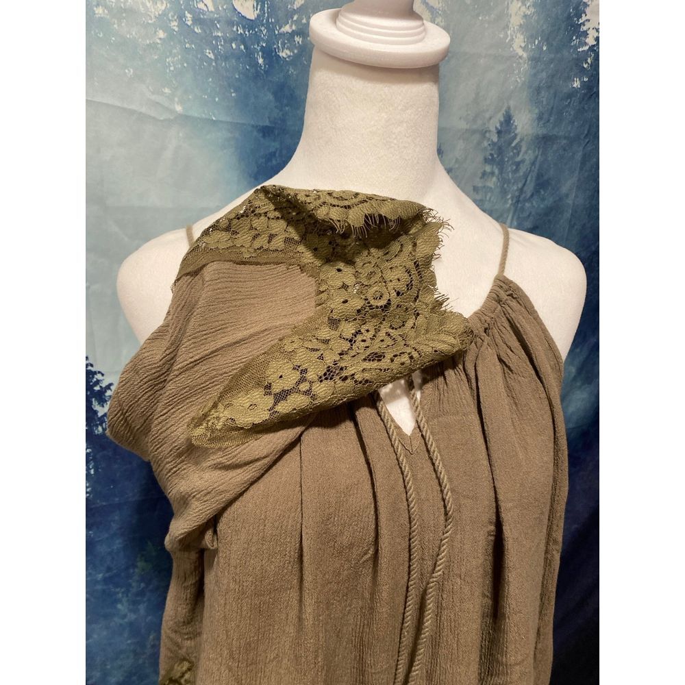 Women's Large Cold Shoulder Top - Picture 3 of 8